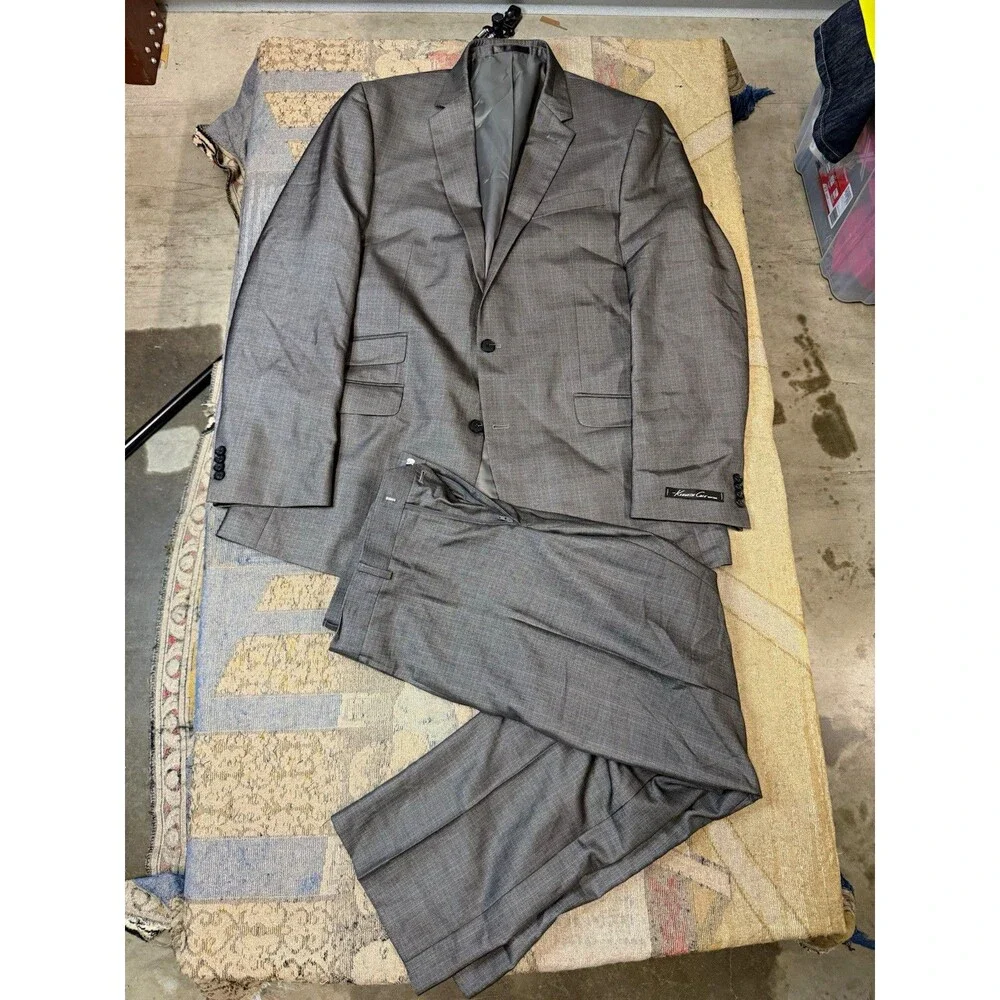 Kenneth Cole New York Men's Gray Plaid 2-Piece Suit 46R Two-Button Notch